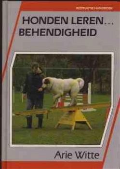 Honden leren behendigheid, Arie Witte - 1