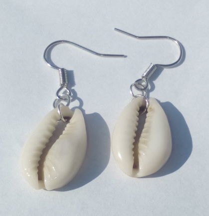 handgemaakte cowrie, cowry shell oorbellen - nieuw - nr. 1