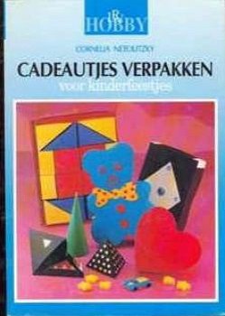 Cadeautjes verpakken voor kinderfeestjes, Cornelia Netolitzk - 1