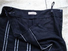Zwarte rok mt 40 100% linnen lengte 63 cm