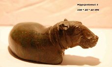Stenen Hippopotamus 3