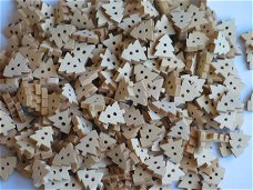 10 wood buttons christmas tree
