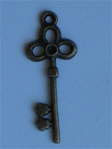 Bronze key 3.2 cm