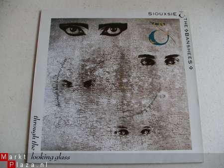 Siouxsie And The Banshees: Through the looking glass - 1