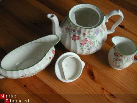 Servies delen Churchill, model Emily B-v-5-o - 2