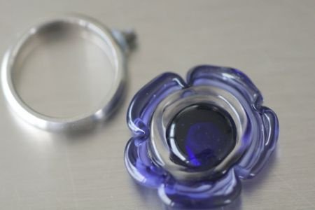 Ringtop glasbead paarse bloem verwisselbaar. - 1