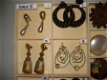 Verzameling retro broches en oorbellen en sjaalclip serie 1 - 1 - Thumbnail