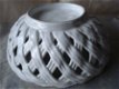 Wit gevlochte broodschaal van aardewerk in perfecte staat - 1 - Thumbnail