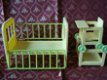 poppenhuis oud bedje en kinderstoel groot formaat retro - 1 - Thumbnail