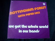 Te koop voetbalsingle Nottingham Forest with Paper Lace