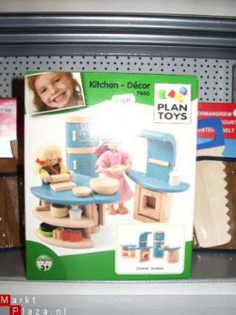 Keuken meubelset, van hout, voor poppenhuis. van Plan Toys. - 1