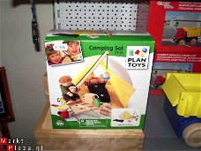 Campingset meubelset, voor poppenhuis. Van Plan Toys.