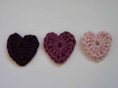 ** 3 gehaakte minihartjes (paars/mauve/lichtroze) - nr. 1