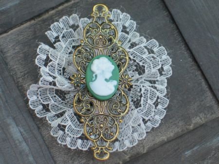 cameo 18x13 with plate green - 1