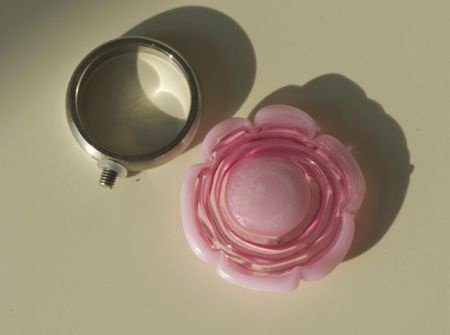 Ringtop glasbead roze met lint bloem verwisselbaar. - 1