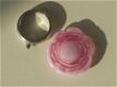 Ringtop glasbead roze met lint bloem verwisselbaar. - 1 - Thumbnail