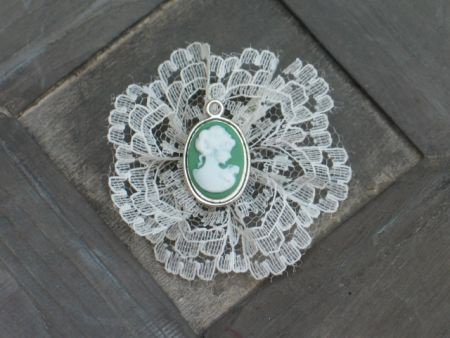 cameo 18x13 with silver frame charms green - 1