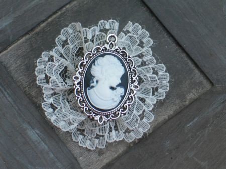 cameo 24x10 with silver frame charms black - 1