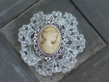 cameo 24x10 with silver frame charms brown - 1