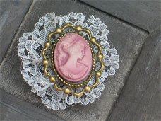 cameo 28x21 with frame 2 vintage pink