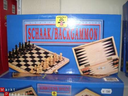 Schaakspel en Backgammon. van hout. incl. schaakstukken. - 1