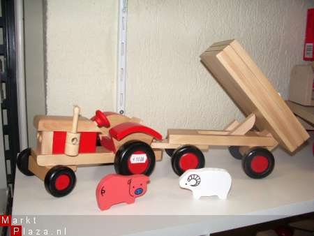 Tractor met aanhanger en dieren, van hout. AANBIEDING!!! - 1