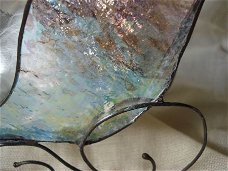 Handgemaakte arreslee van Tiffany glas iriserend 27x12x16