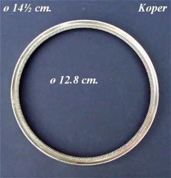 === Wijzerplaat ring = koper = oud === 12058 - 1