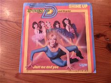 Doris D and the pins  : Shine up