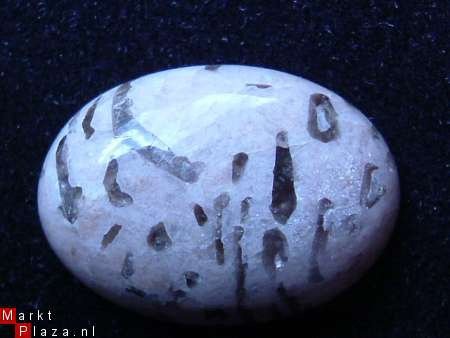 Cabochon Schrift-graniet #106 25*18*7.5mm hoog - 1