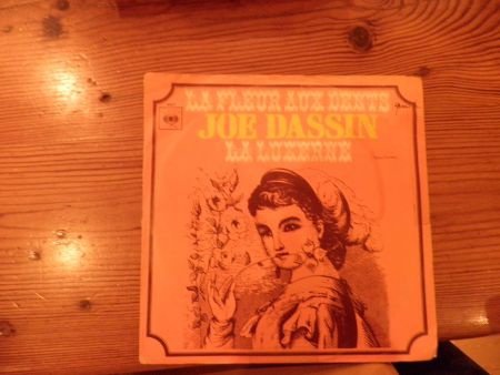 Joe Dassin La fleur aux dents - 1