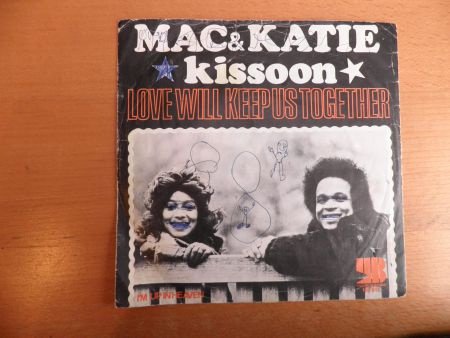 Mac & Katie Kissoon Love will keep us together - 1