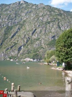 italie chalets aan het meer van lugano
