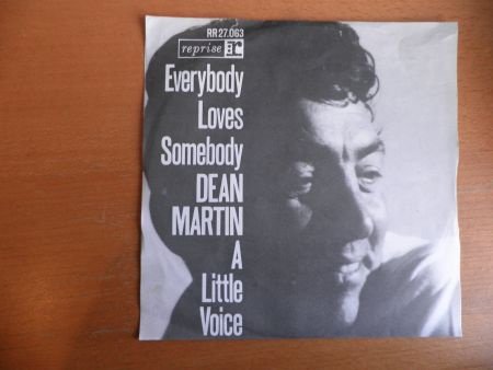 Dean Martin Everybody loves Somebody - 1