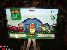 Brio Garage set. takelwagen, auto, benzinepomp, etc.