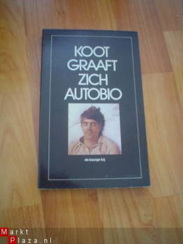 Koot graaft zich autobio door Kees van Kooten - 1