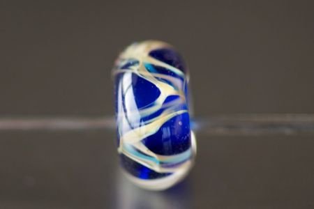 1 glaskraal / bead voor beads armband kobalt met raku. - 1