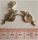 Diversen : Hobby : Charm bol wol met naalden 26 x 11 mm. - 1 - Thumbnail