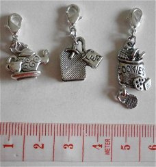 Charms set theetijd.