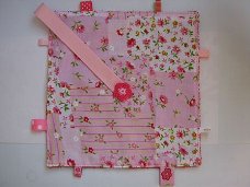 ** Roze patchwork bloemetjes speendoekje / knuffeldoekje