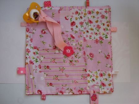 ** Roze patchwork bloemetjes speendoekje / knuffeldoekje - 1