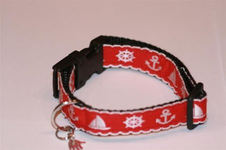 Halsbandje rood met bootjes - 1