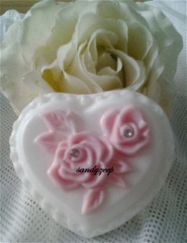 zeep zeepjes/groot hart met rozen - 1