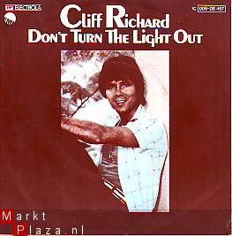 *VINYL SINGLE * CLIFF RICHARD * DON'T TURN THE LIGHT OUT * - 1