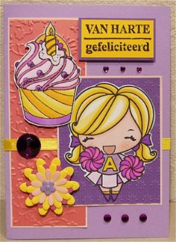 Felicitatiekaart 07: Cheerleader Anya met cupcake - 1