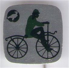 antieke fiets blik speldje ( C_170 )