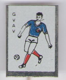 G.V.A.V. blik voetbal speldje ( Y_014 ) - 1