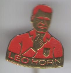 Leo horn rood voetbal speldje ( Y_101 ) - 1