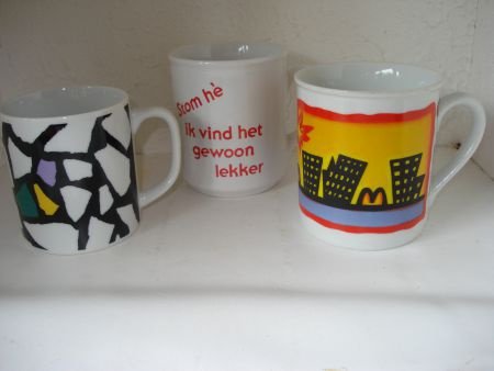 3 bekers McDonald's 25 jaar DE+ ik vind het gewoon lekker + - 1