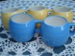 leuke ronde bekers in pastel geel en blauw 8 cm - 1 - Thumbnail